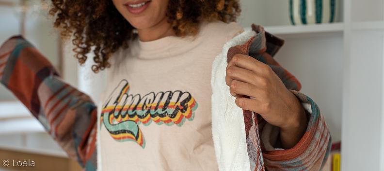 Pattes d'eph, t-shirts rock... Le come-back de la mode femmes des années 70 ! - Loëla
