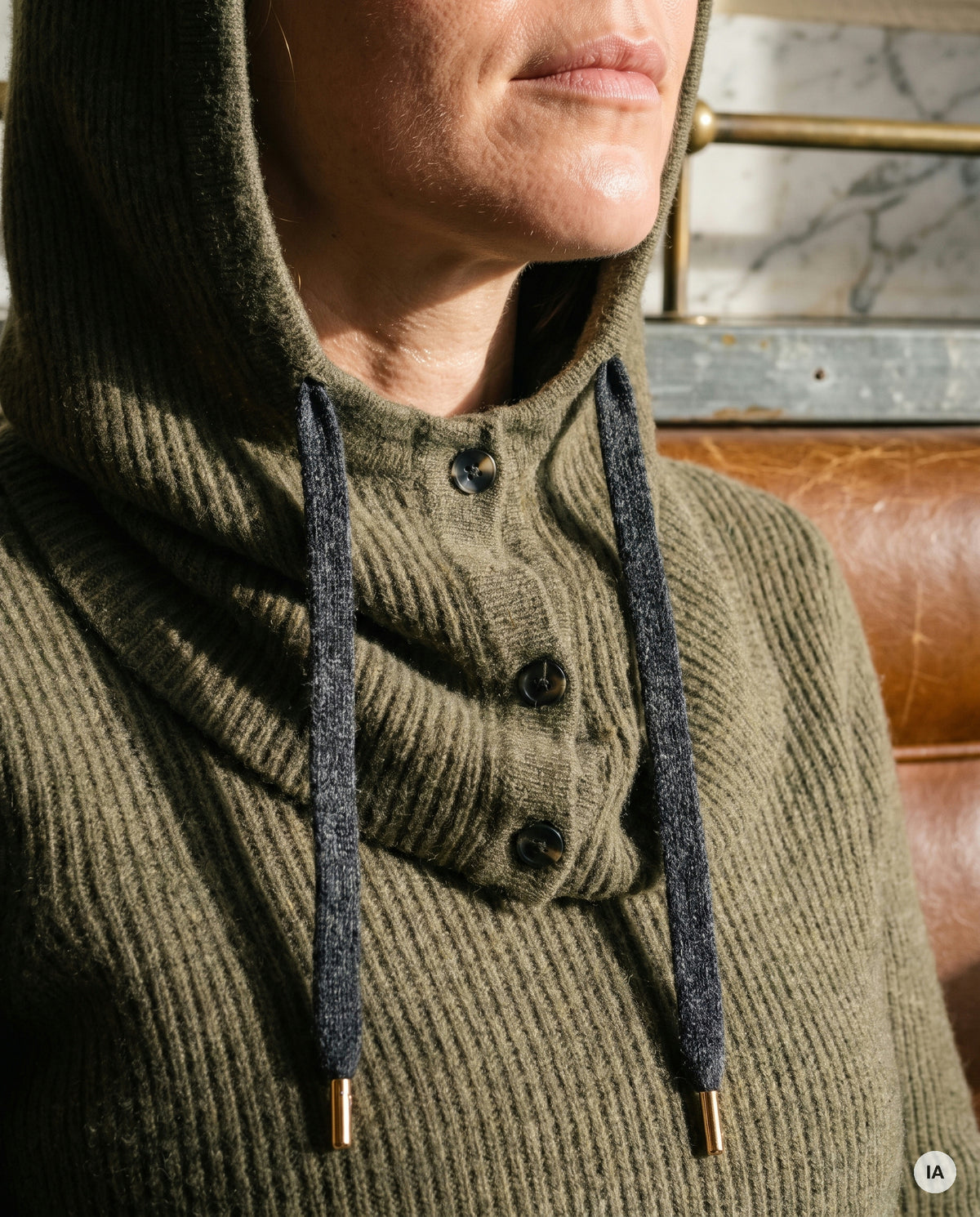 PULL SOLEA KAKI - ORFEO Pull — Image générée par IA