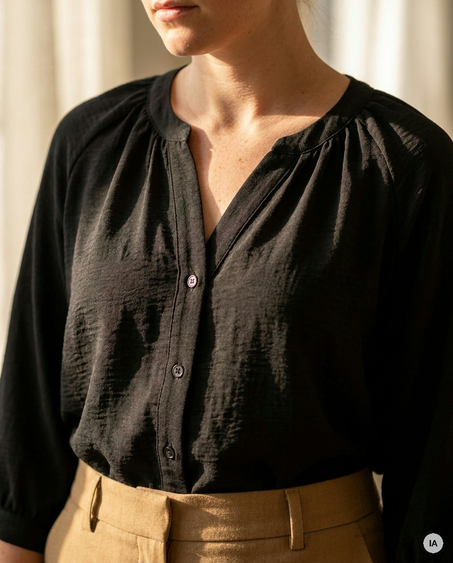 CHEMISE LAURA - RUE DES ABBESSES Top — Image générée par IA
