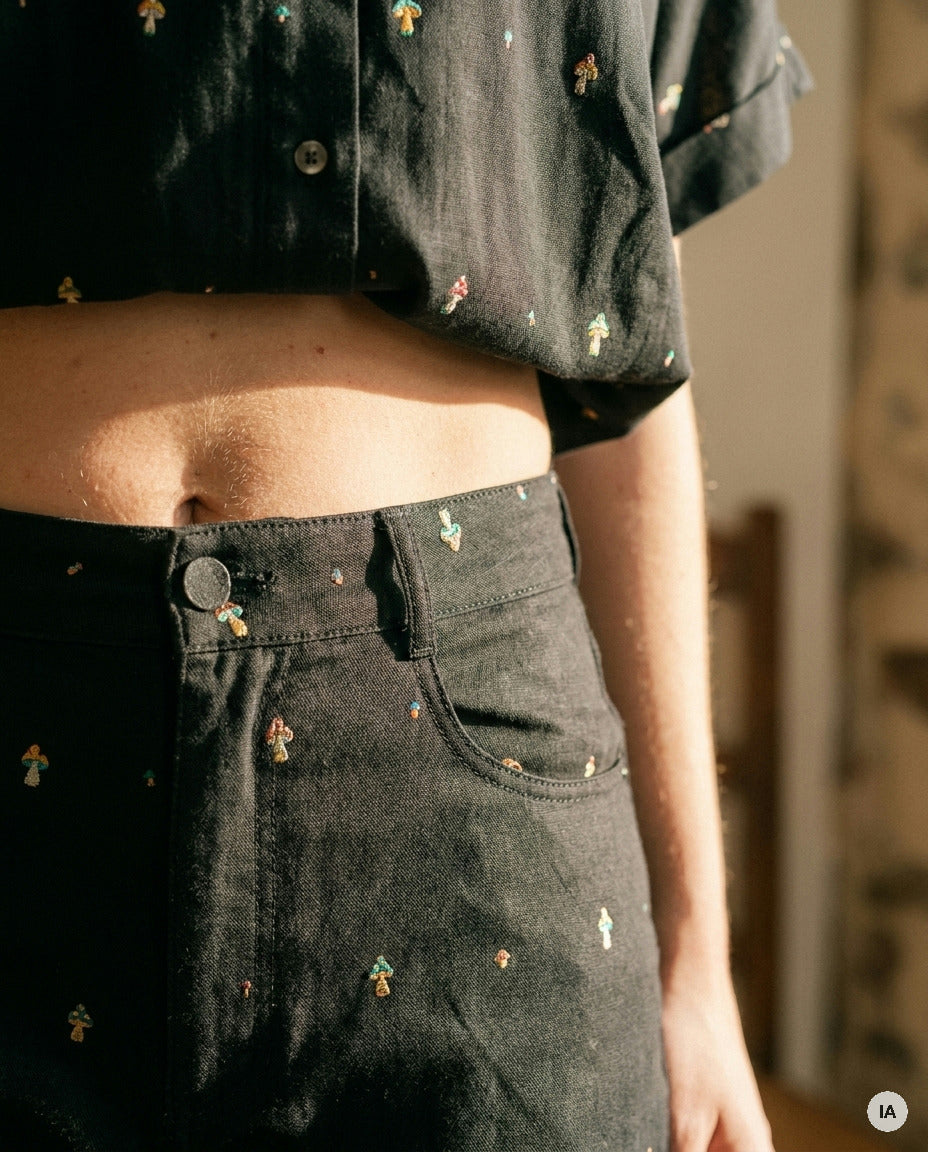 PANTALON PALI - LAUREPLUSMAX Pantalon — Image générée par IA