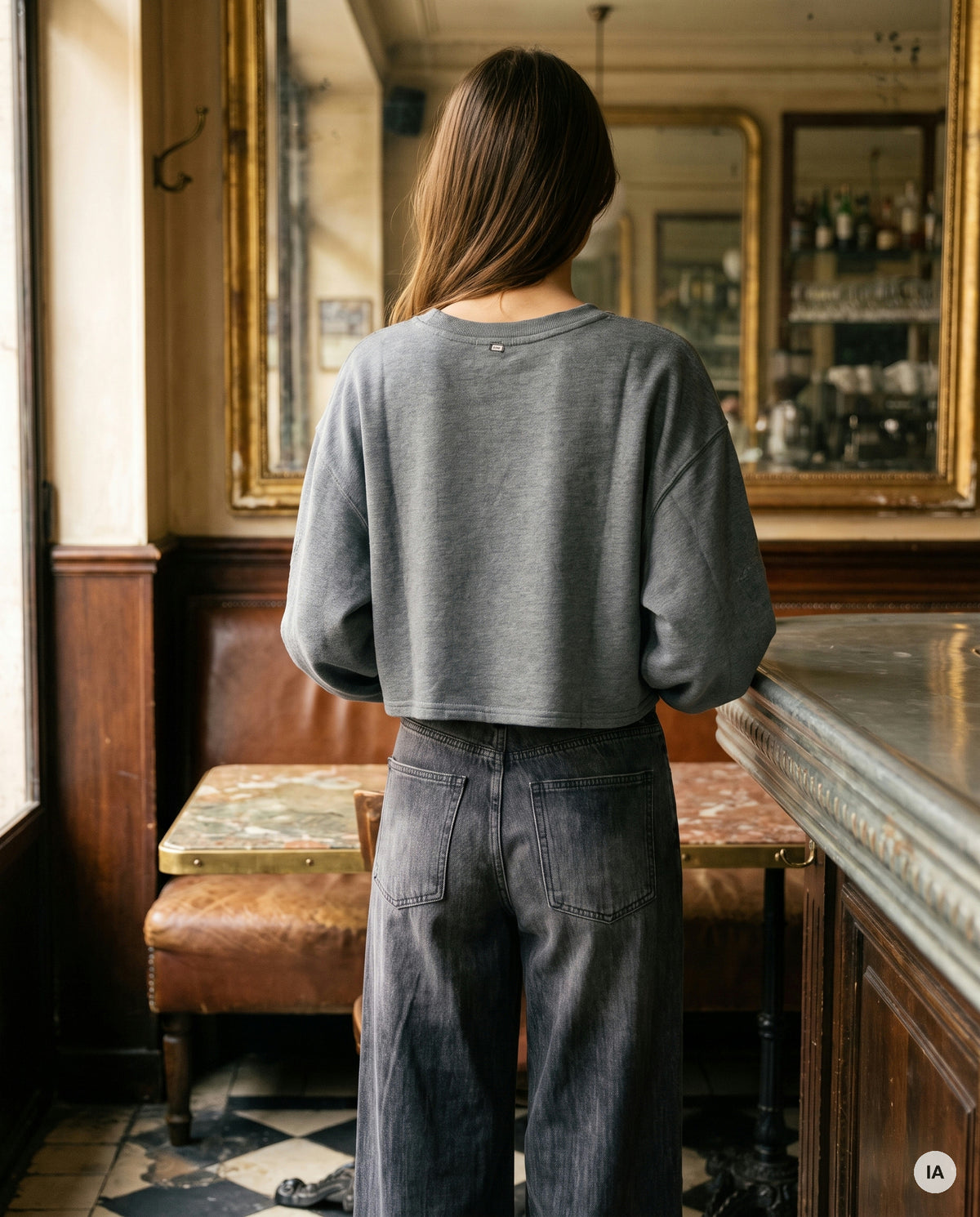 SWEAT IDOLE GRIS - MINUIT DOUZE Sweat — Image générée par IA