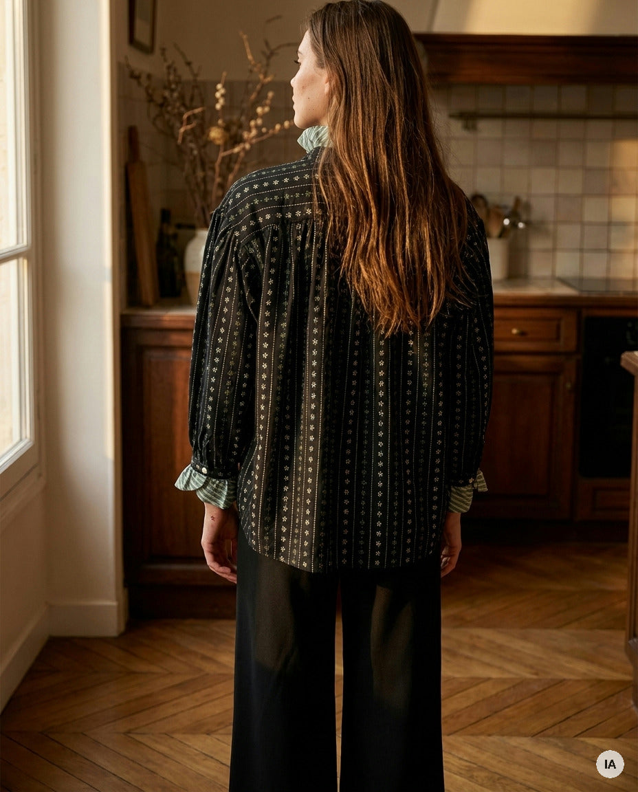 TOP MONTAN NOIR - ORFEO TOP — Image générée par IA